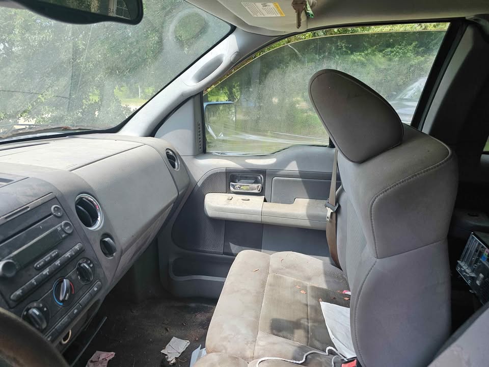 2004 F150 photo 2